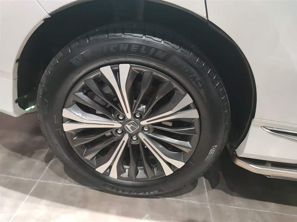 Honda UR-V