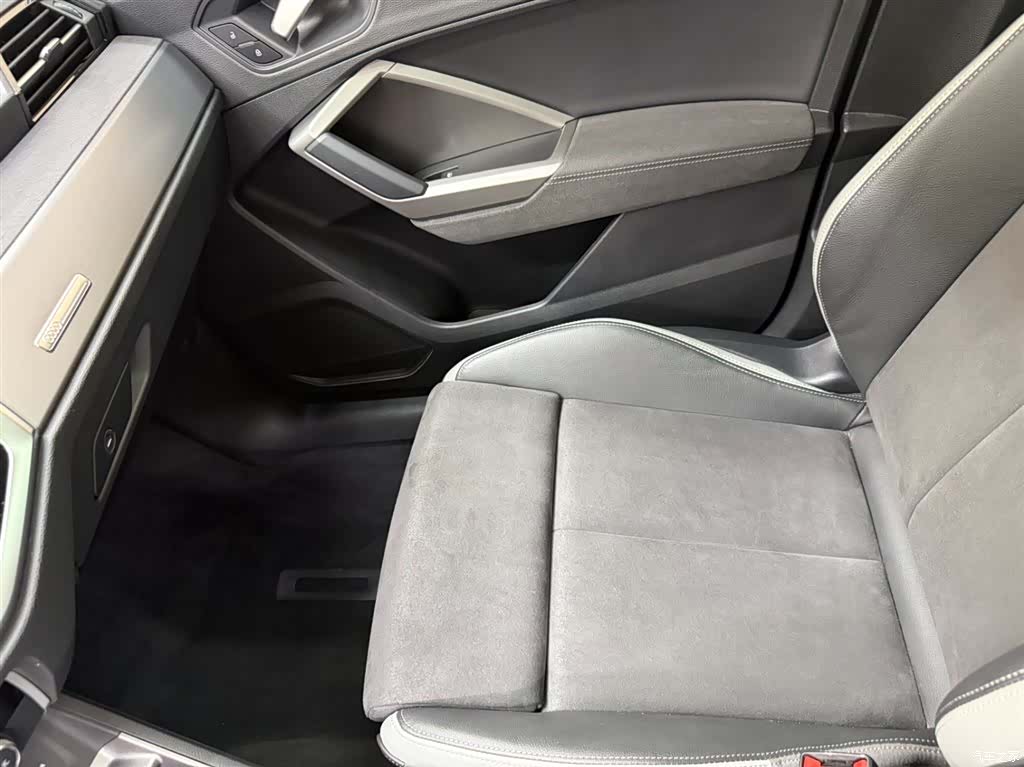 Audi Q3, 2023 13