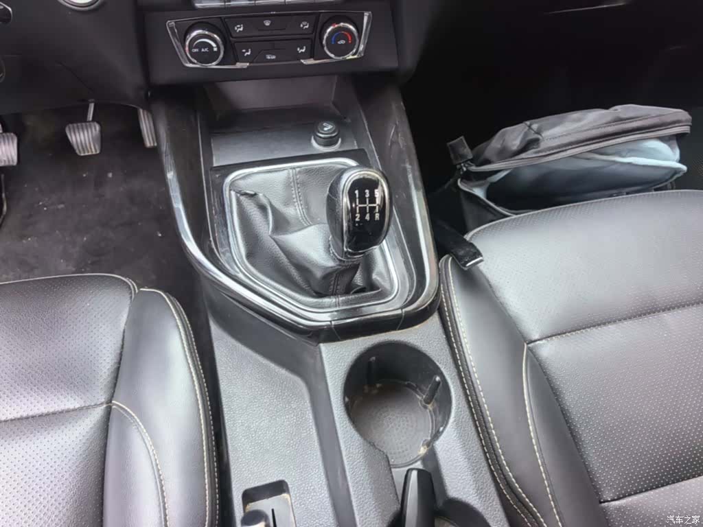 DongFeng S560, 2019 14