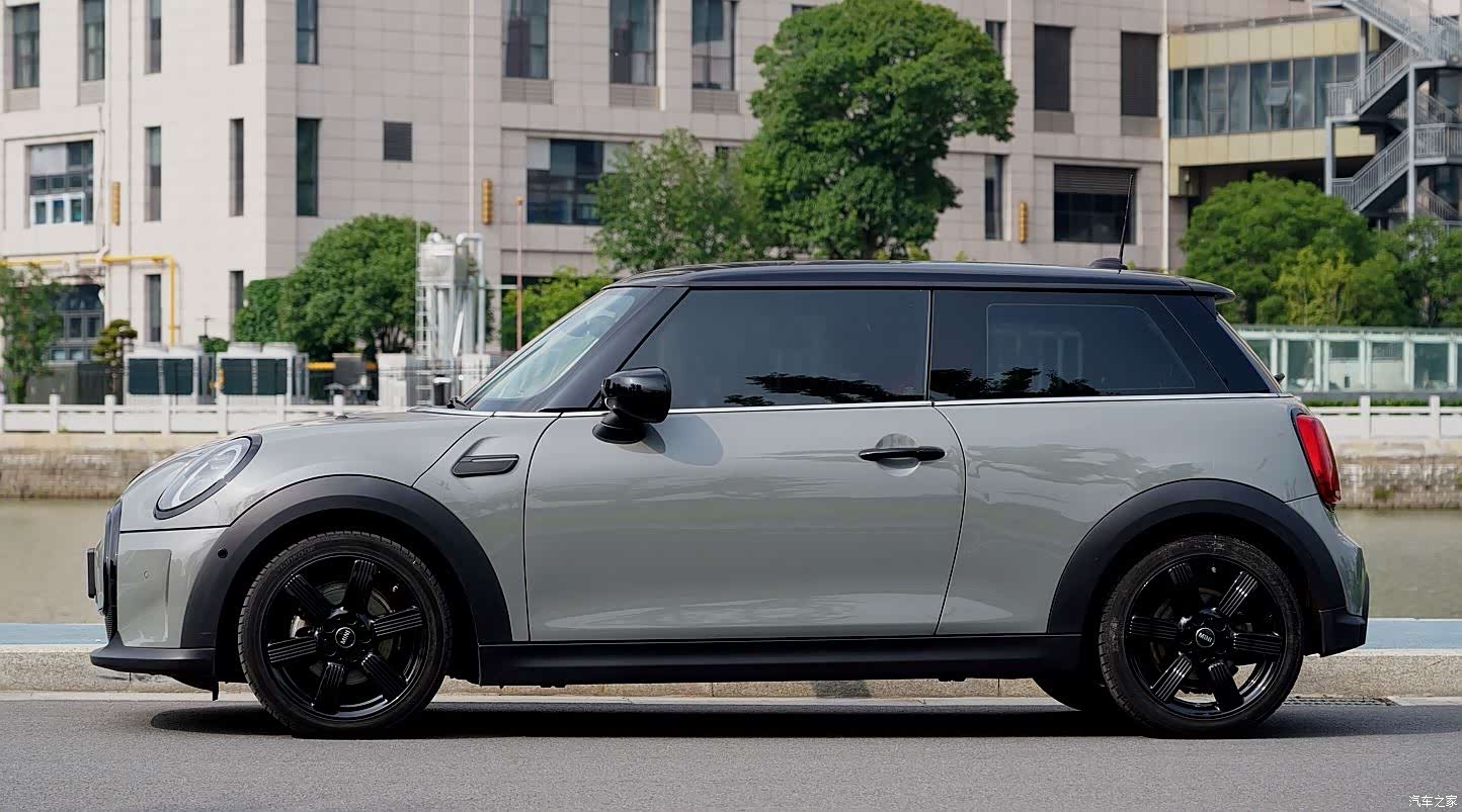 Mini Cooper, 2022 2