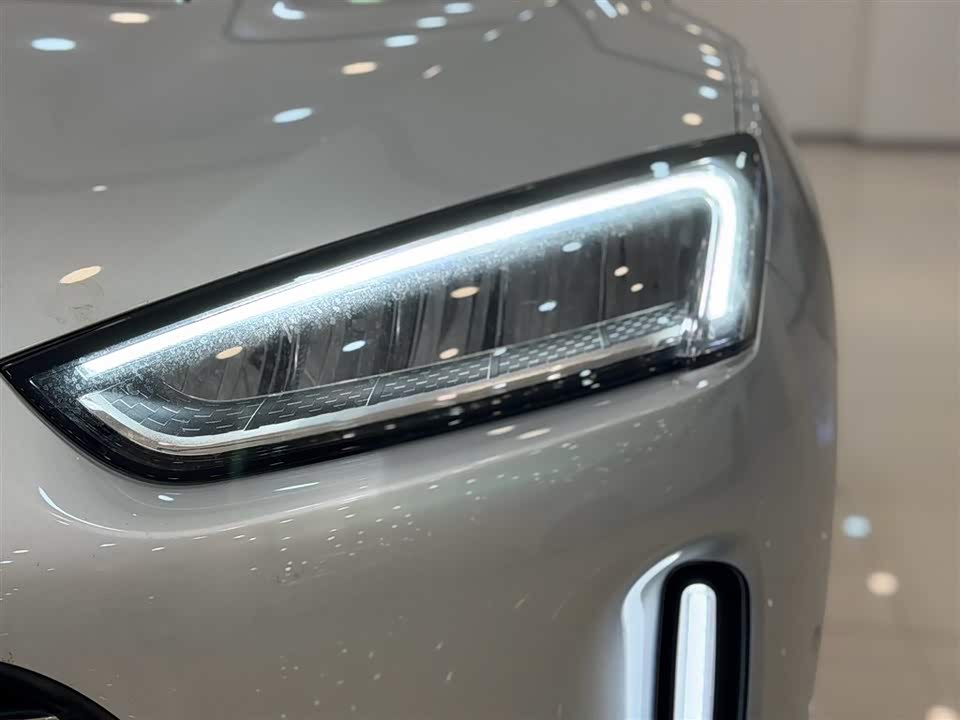 AITO Ask the world M5