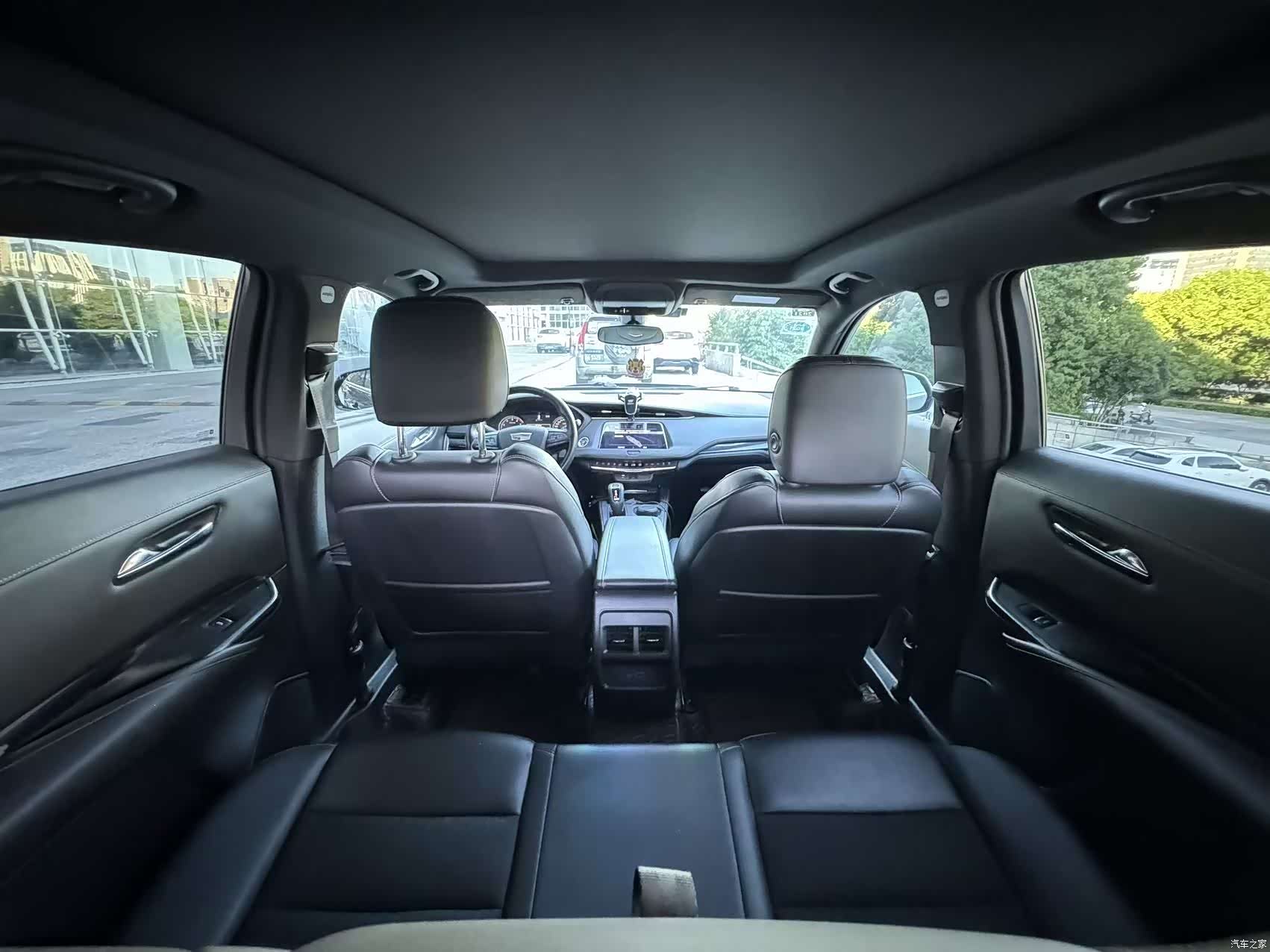 Cadillac XT4, 2019 12
