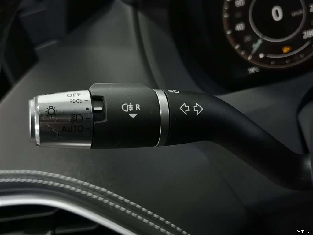 Land Rover XEL, 2023 21