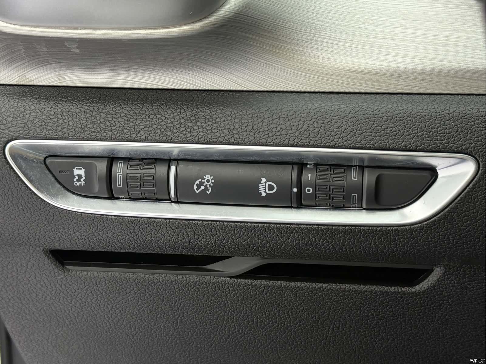 Geely Coolray, 2022 22