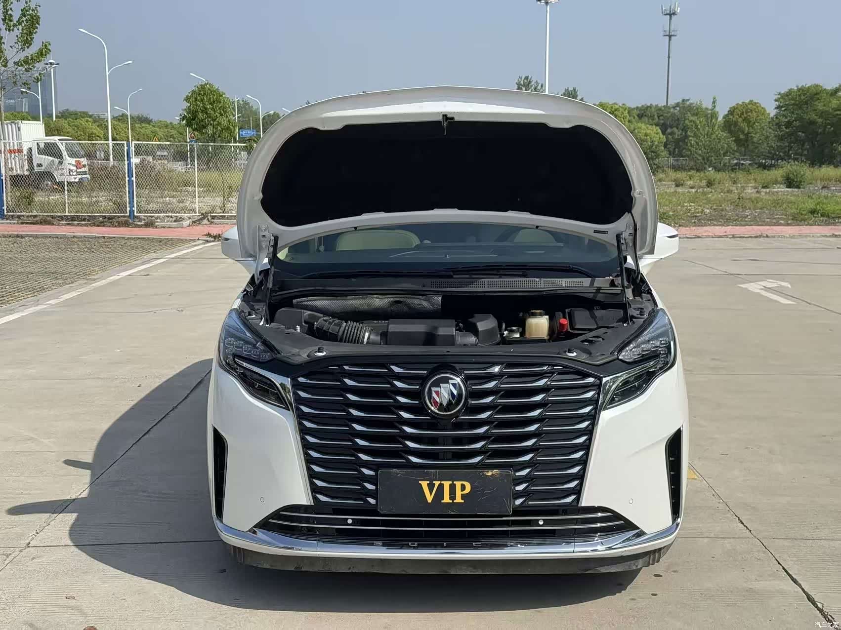 Buick GL8, 2022 3