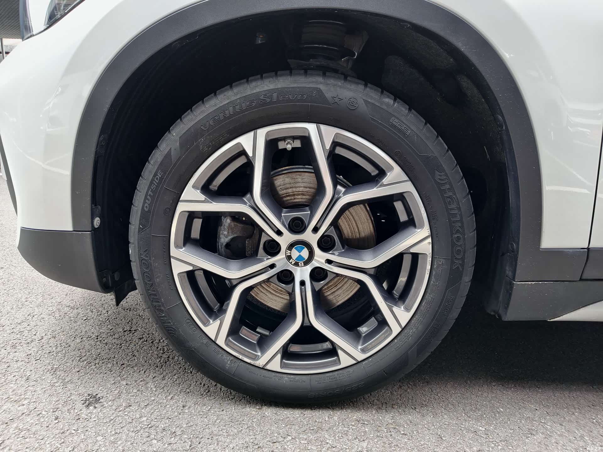 BMW X1, 2022 все фото