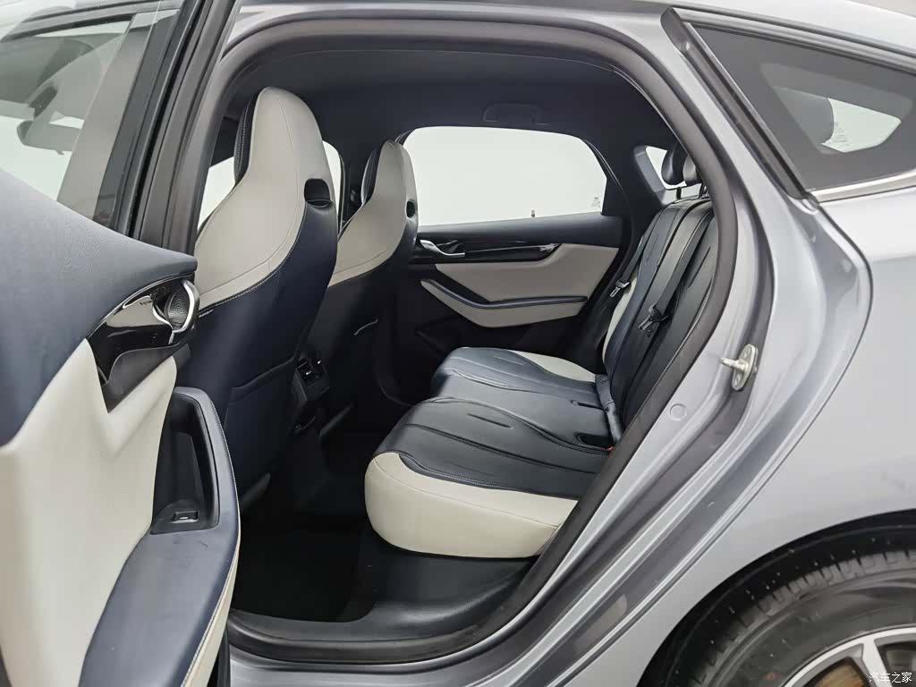 BYD Qin, 2023 15