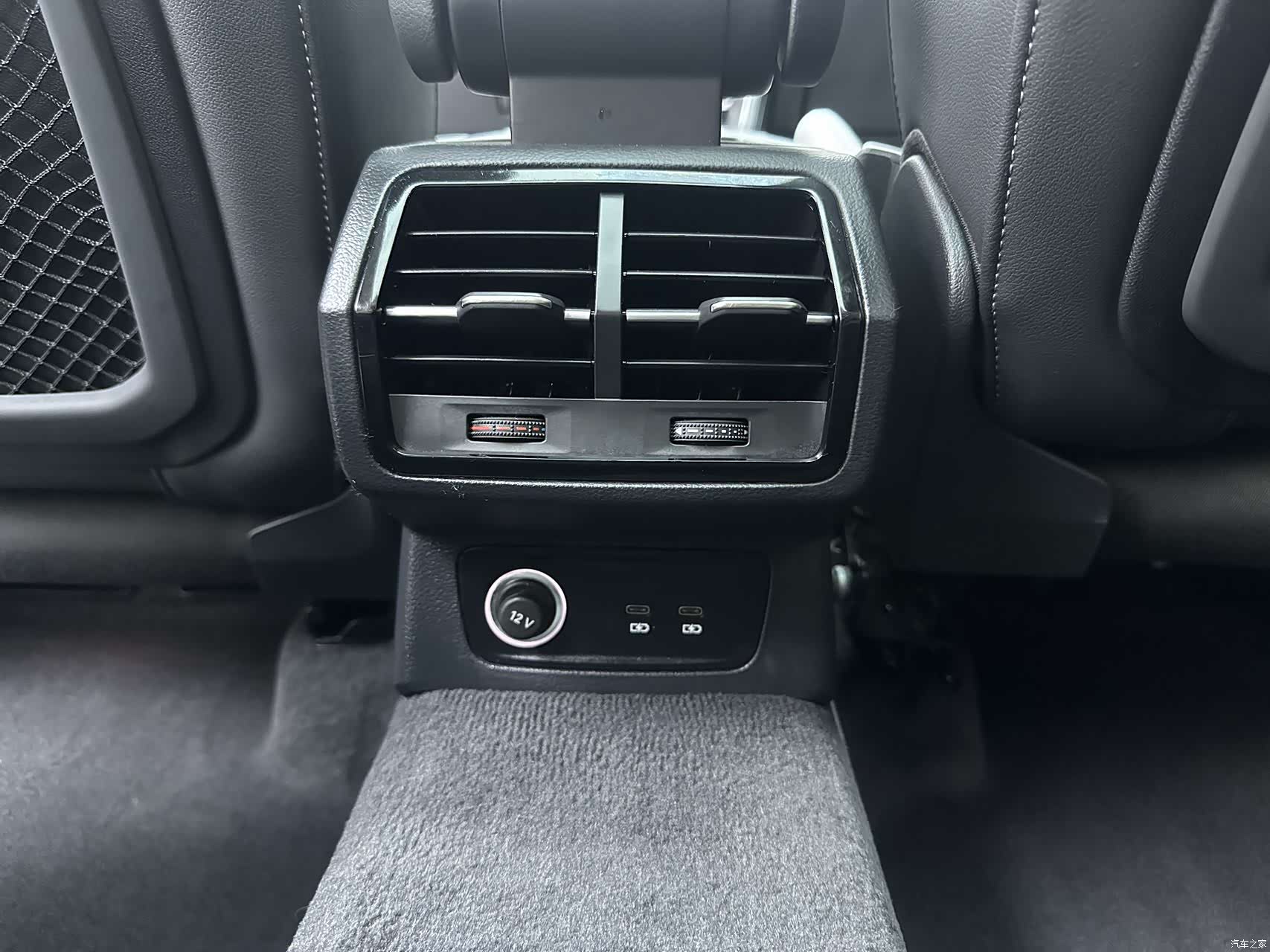 Audi Q3, 2023 19