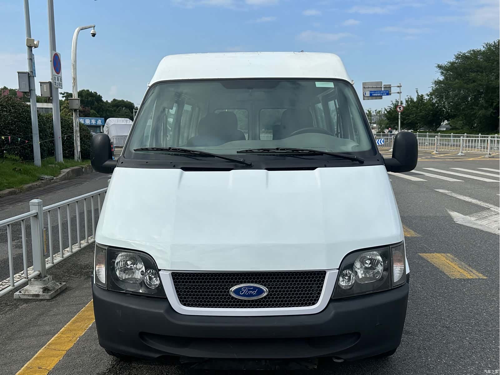 Ford JX493ZLQ, 2016 2
