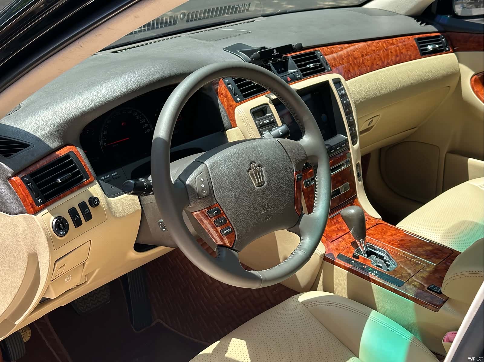 Toyota Crown, 2008 10