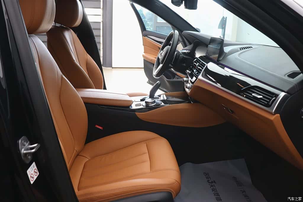 BMW 5 Series, 2019 22