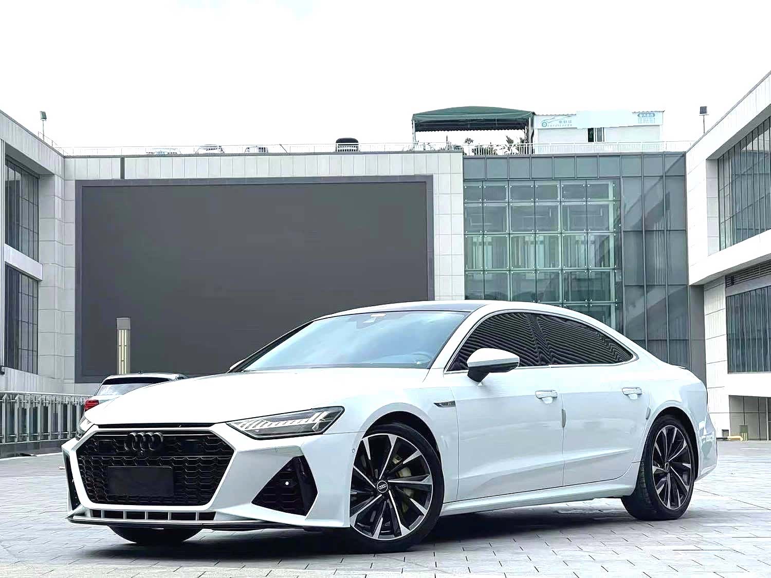 Audi A7L, 2021 1