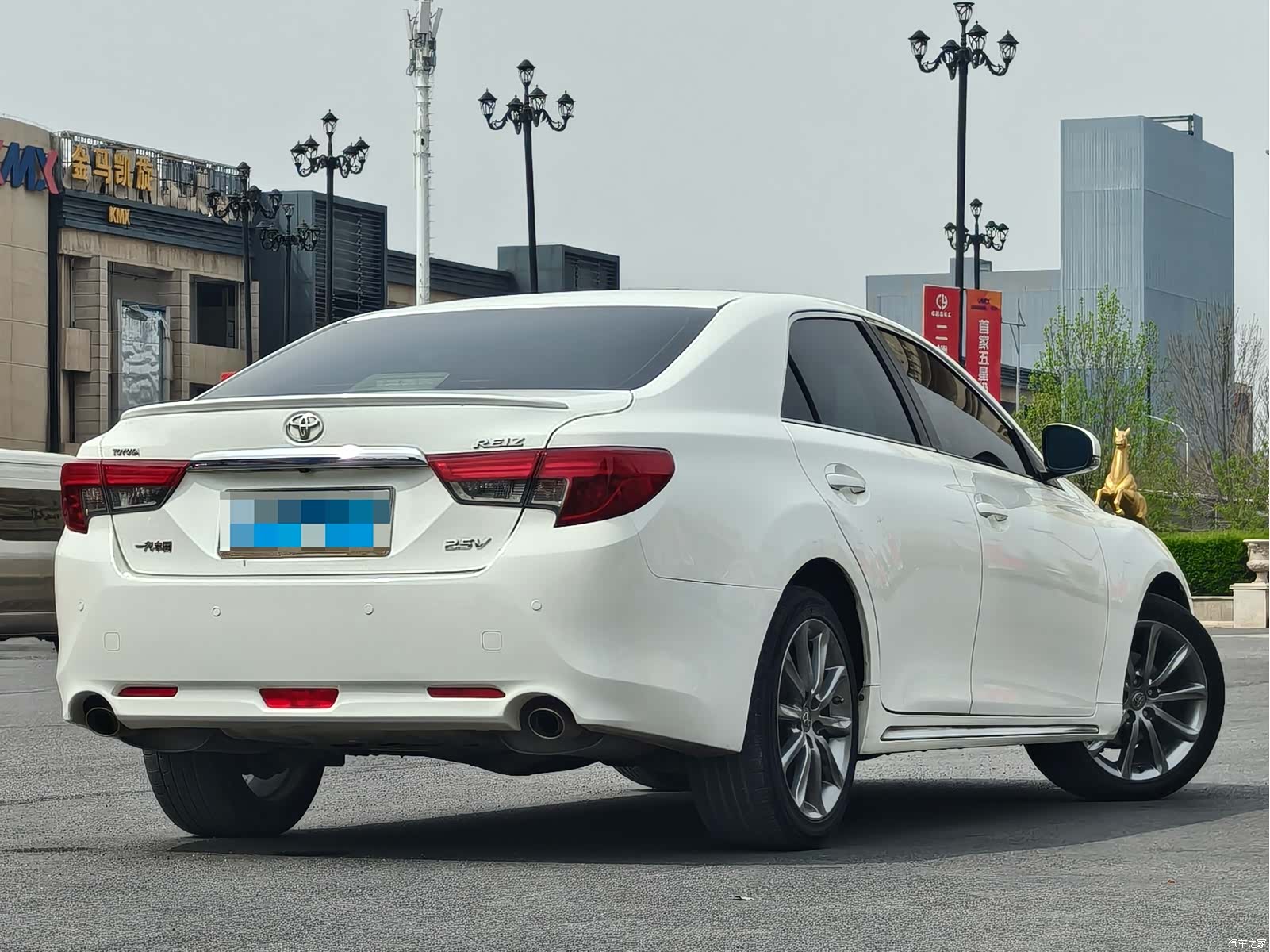 Toyota 2.5V, 2014 10