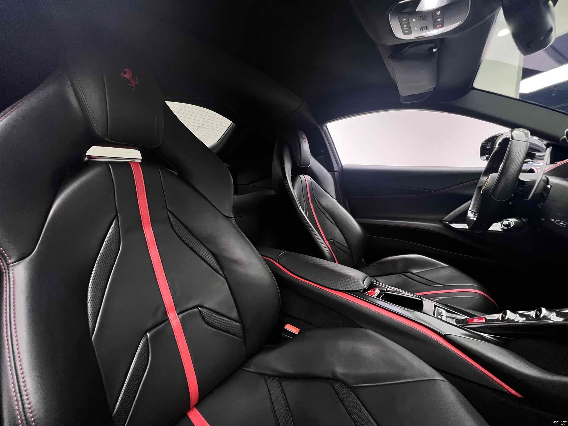 Ferrari 812, 2019 13