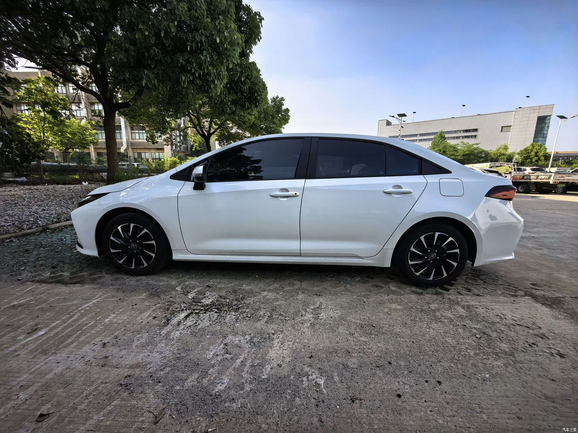 Toyota Corolla, 2026 10
