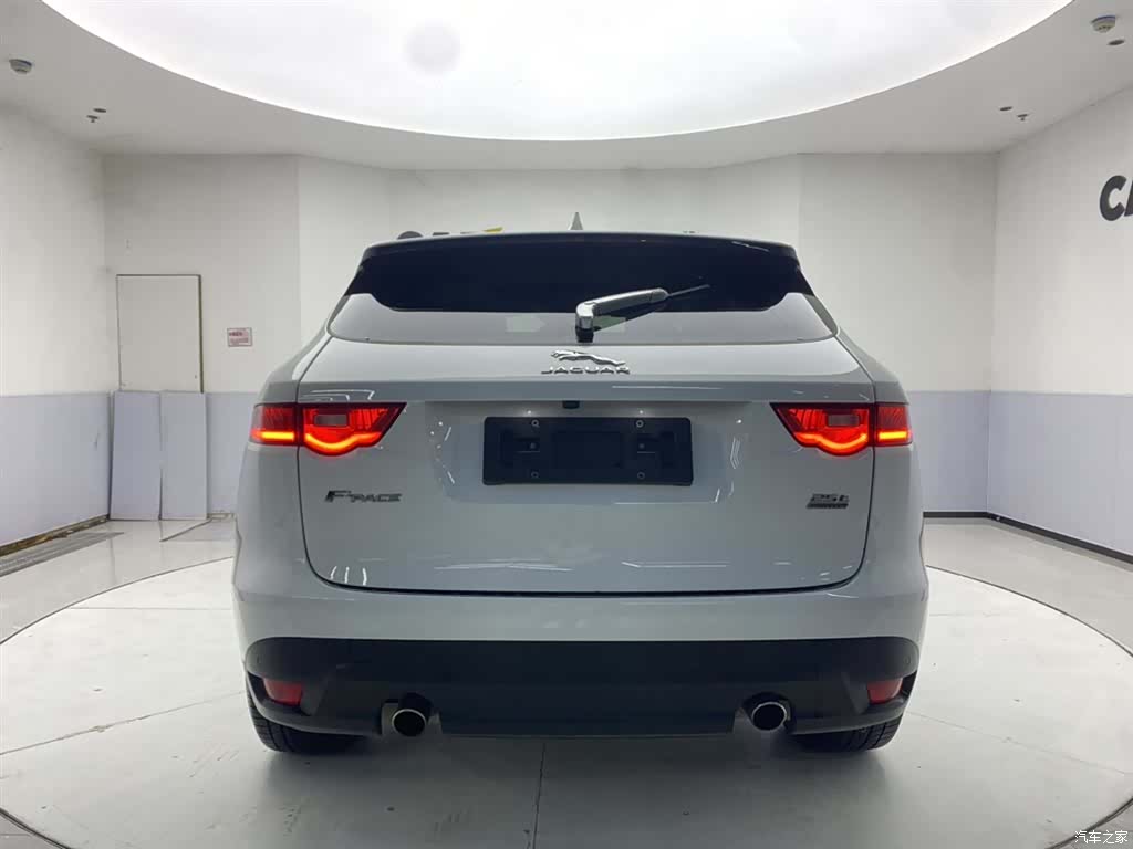 Jaguar F-PACE, 2017 4