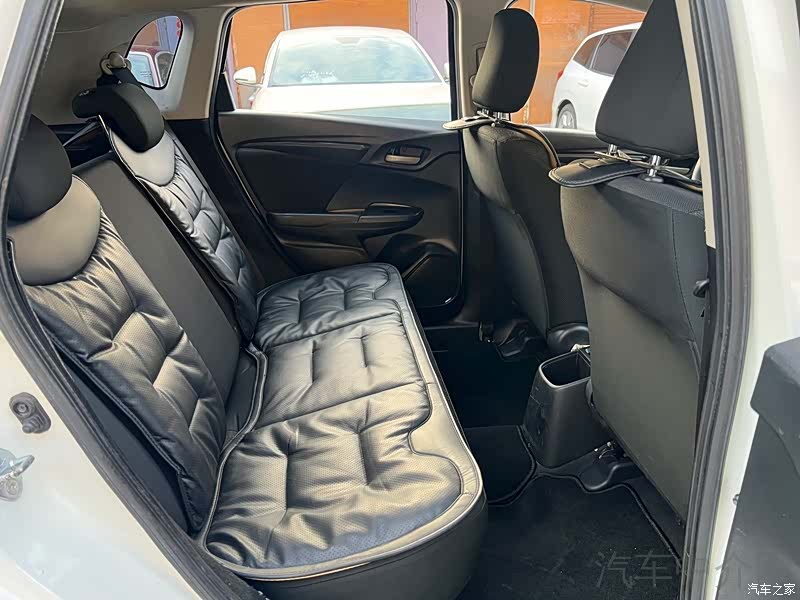 Honda Fit, 2016 8