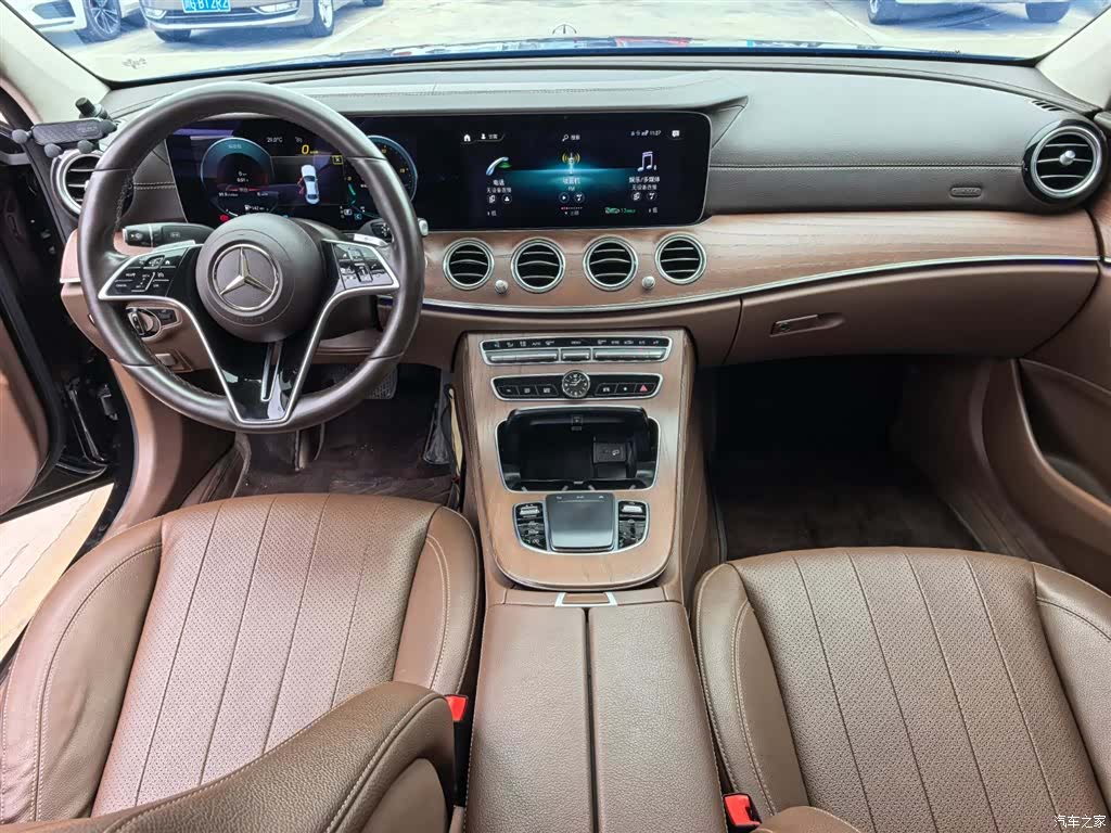 Mercedes-Benz E-Class, 2023 10