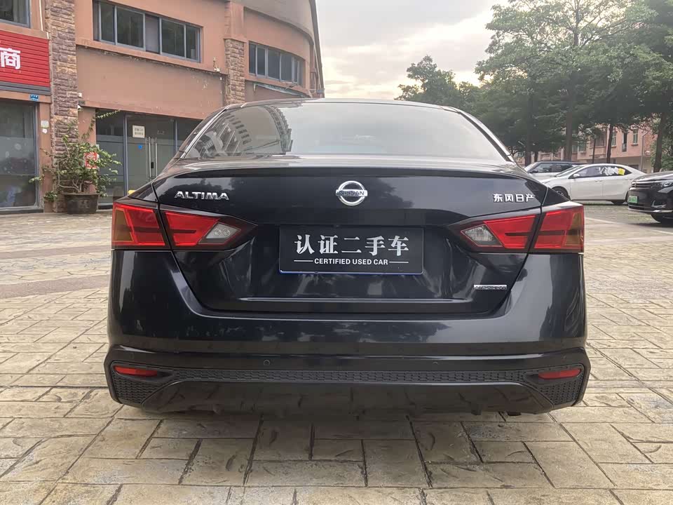 Nissan Teana