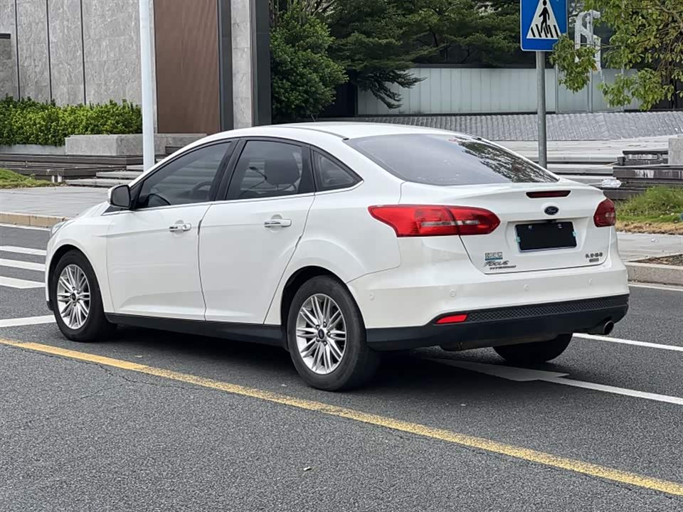 Ford Fox