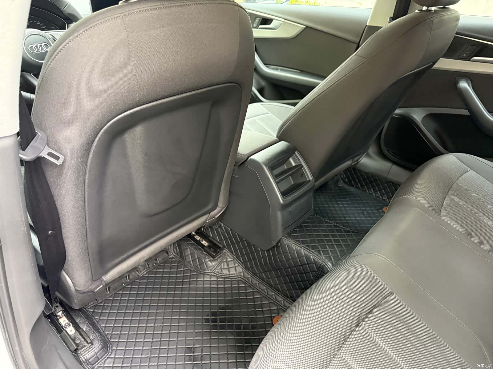 Audi A4L, 2018 4