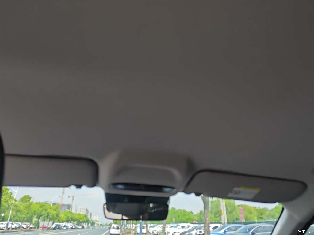 Geely Galaxy E5, 2025 18