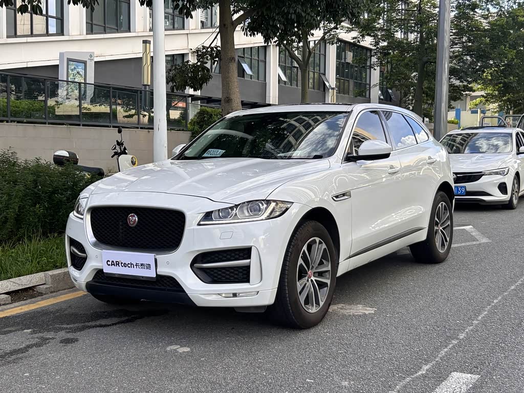 Jaguar F-Pace