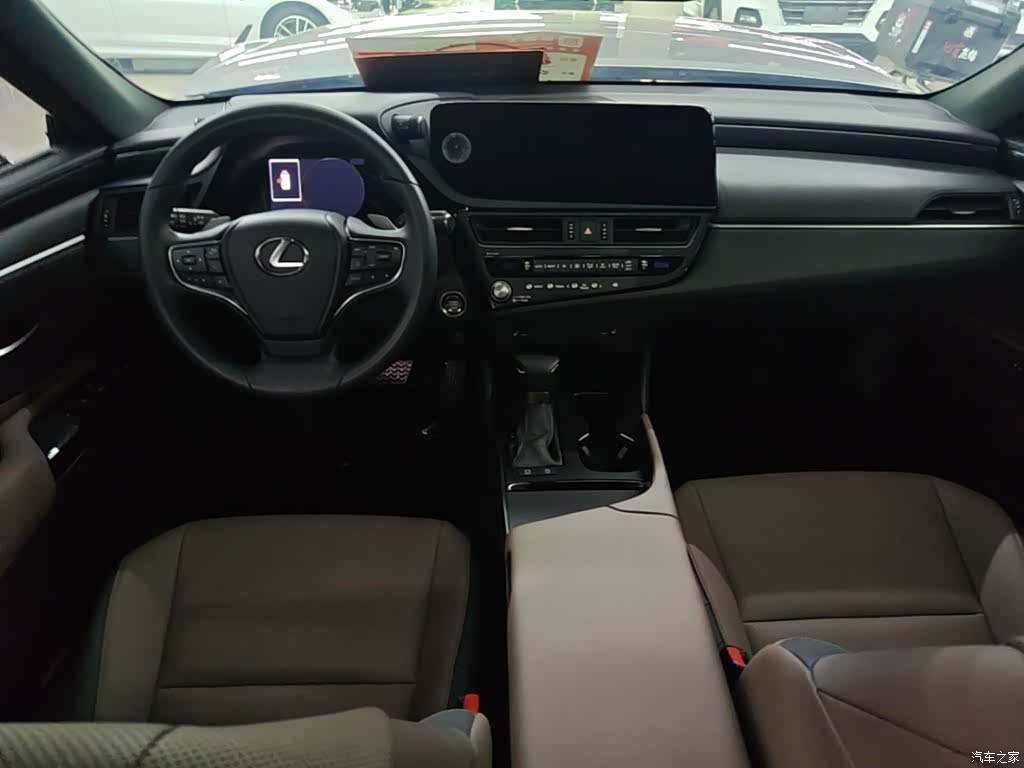 Lexus ES, 2023 10