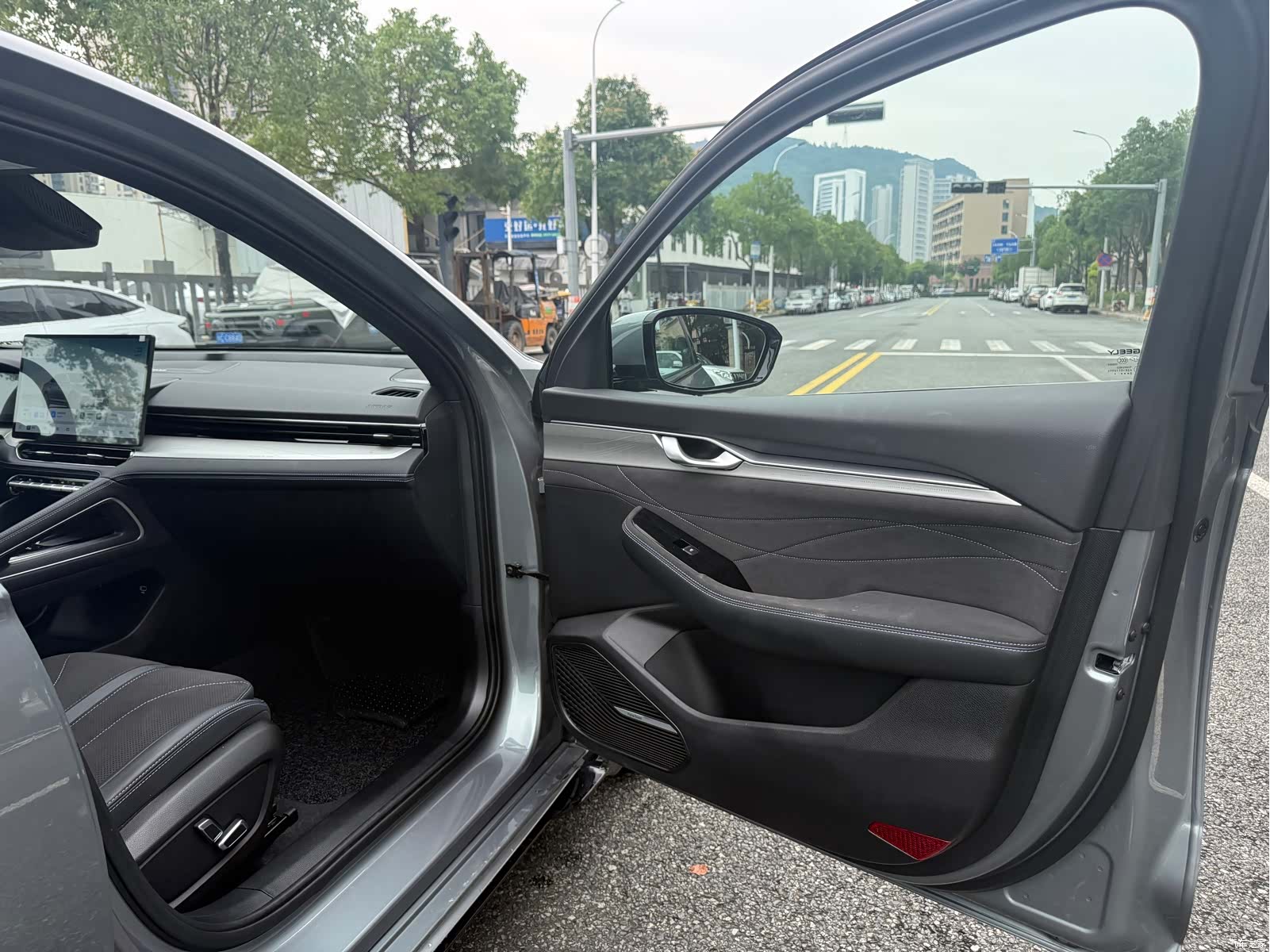 Geely Preface, 2025 17