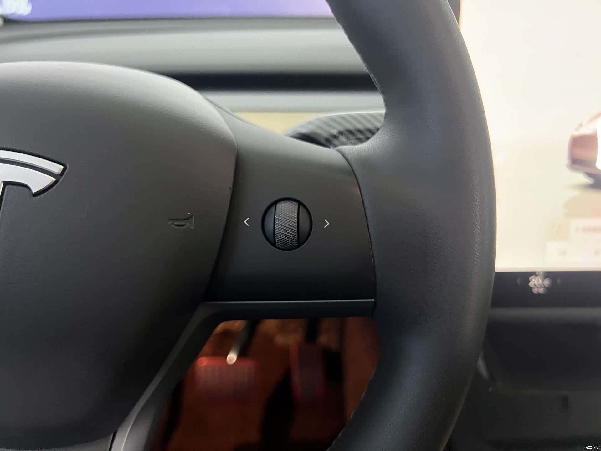 Tesla Model Y, 2023 25