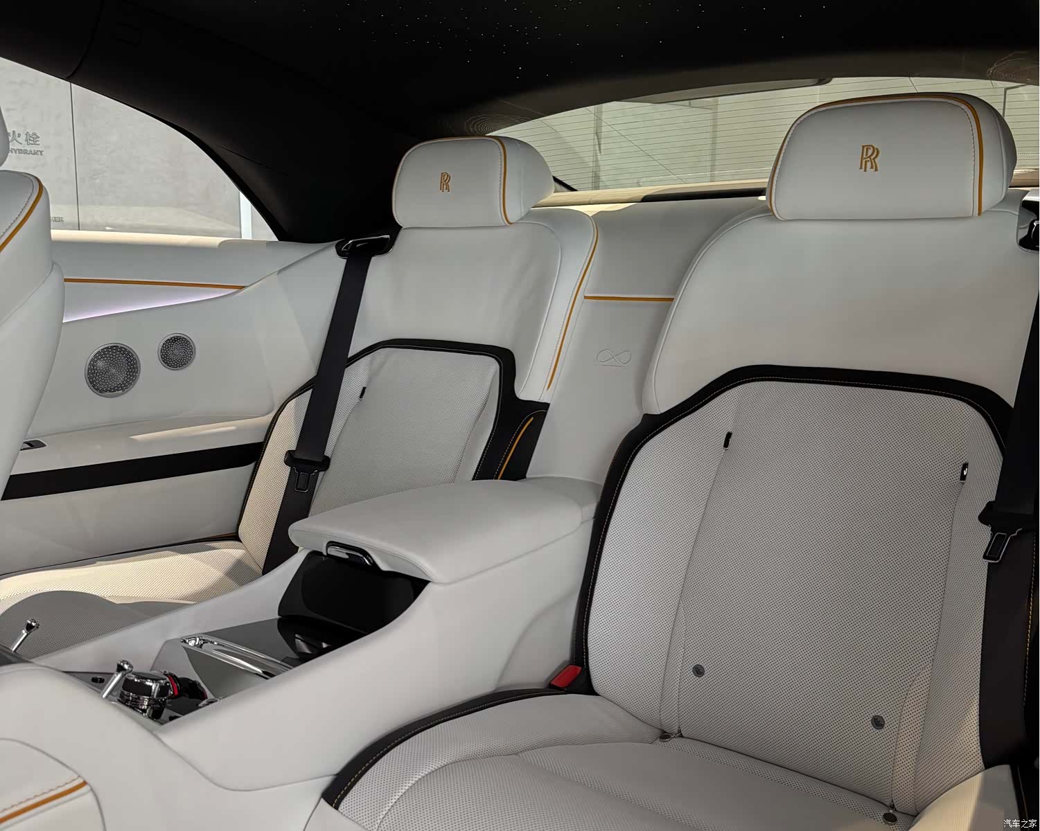 Rolls-Royce Spectre, 2026 6