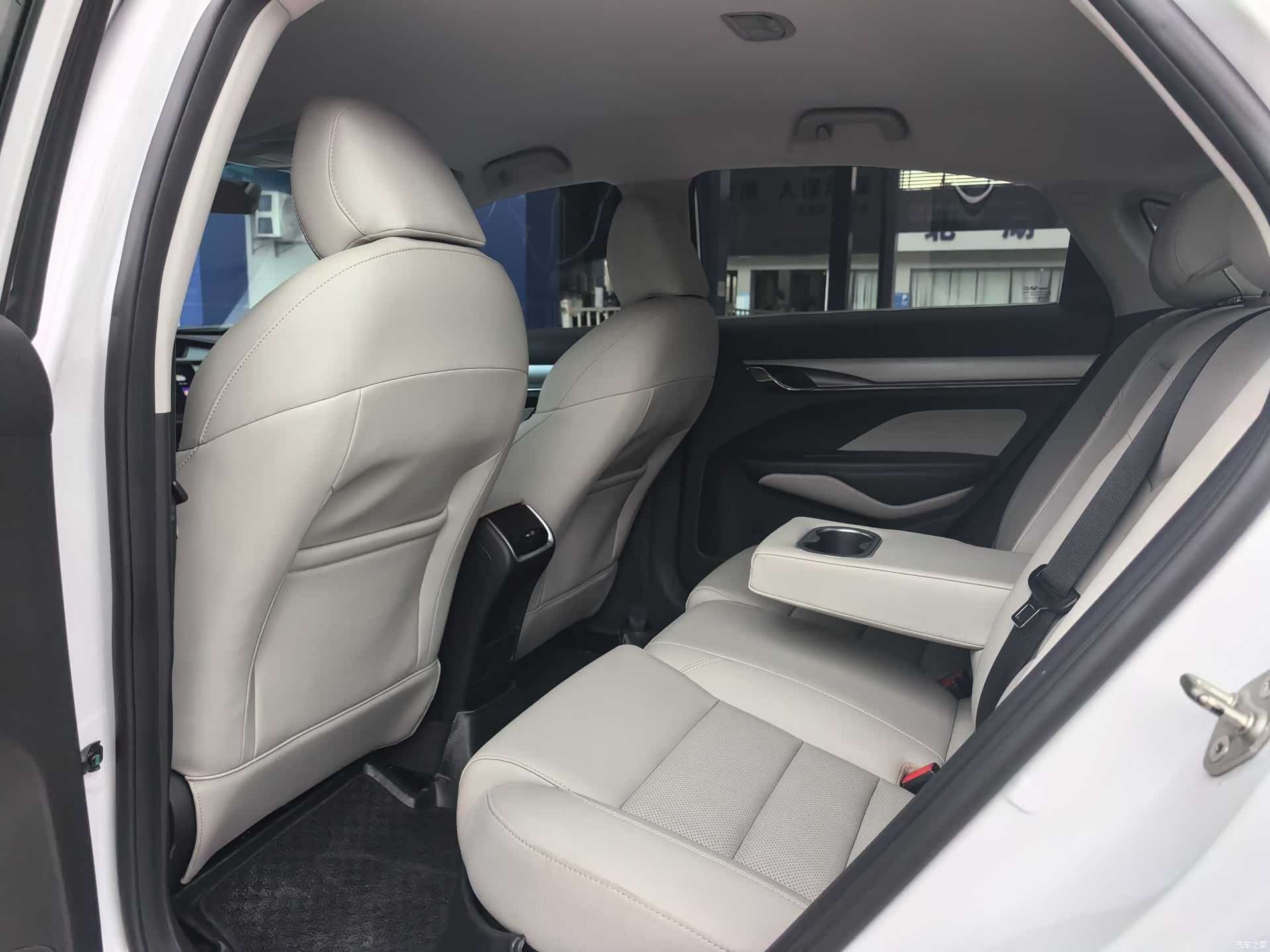 Geely Binray, 2018 8