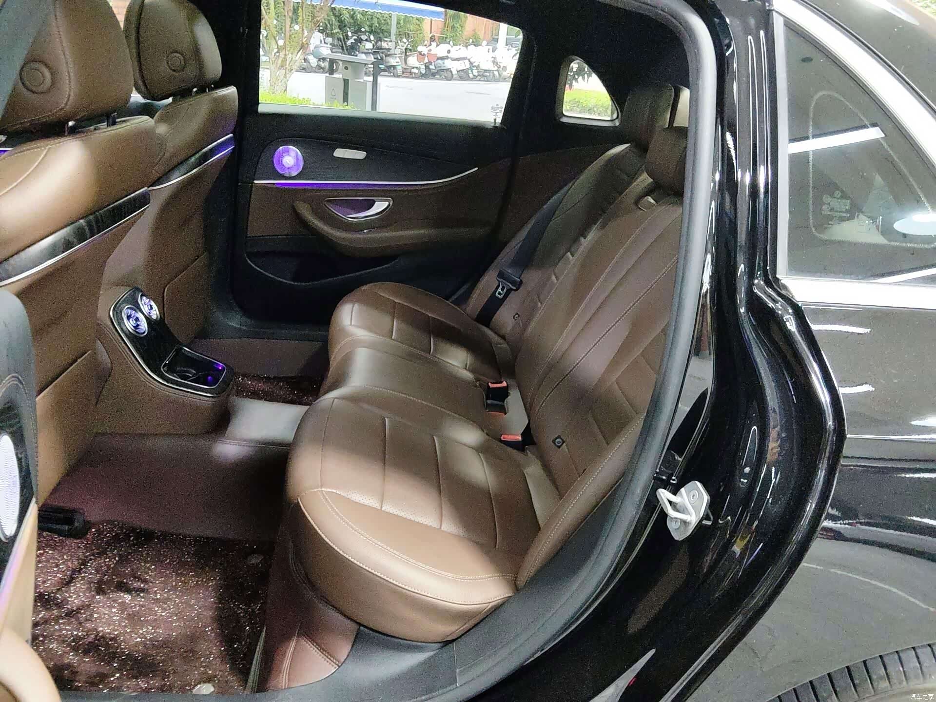 Mercedes-Benz E-Class, 2022 10