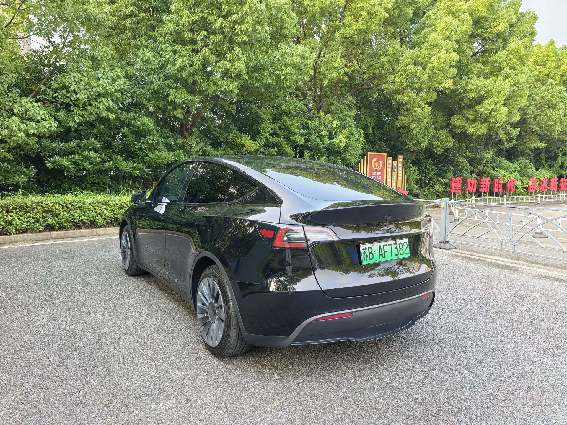 Tesla Model Y, 2022 все фото