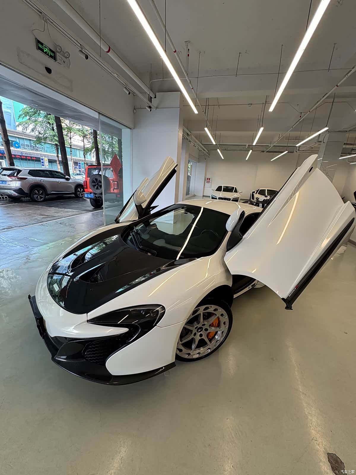 McLaren 650S, 2015 7