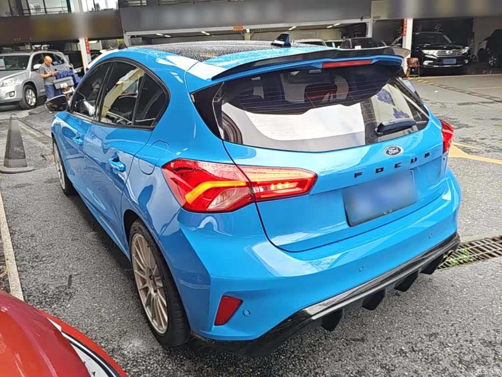 Ford Focus, 2023 25