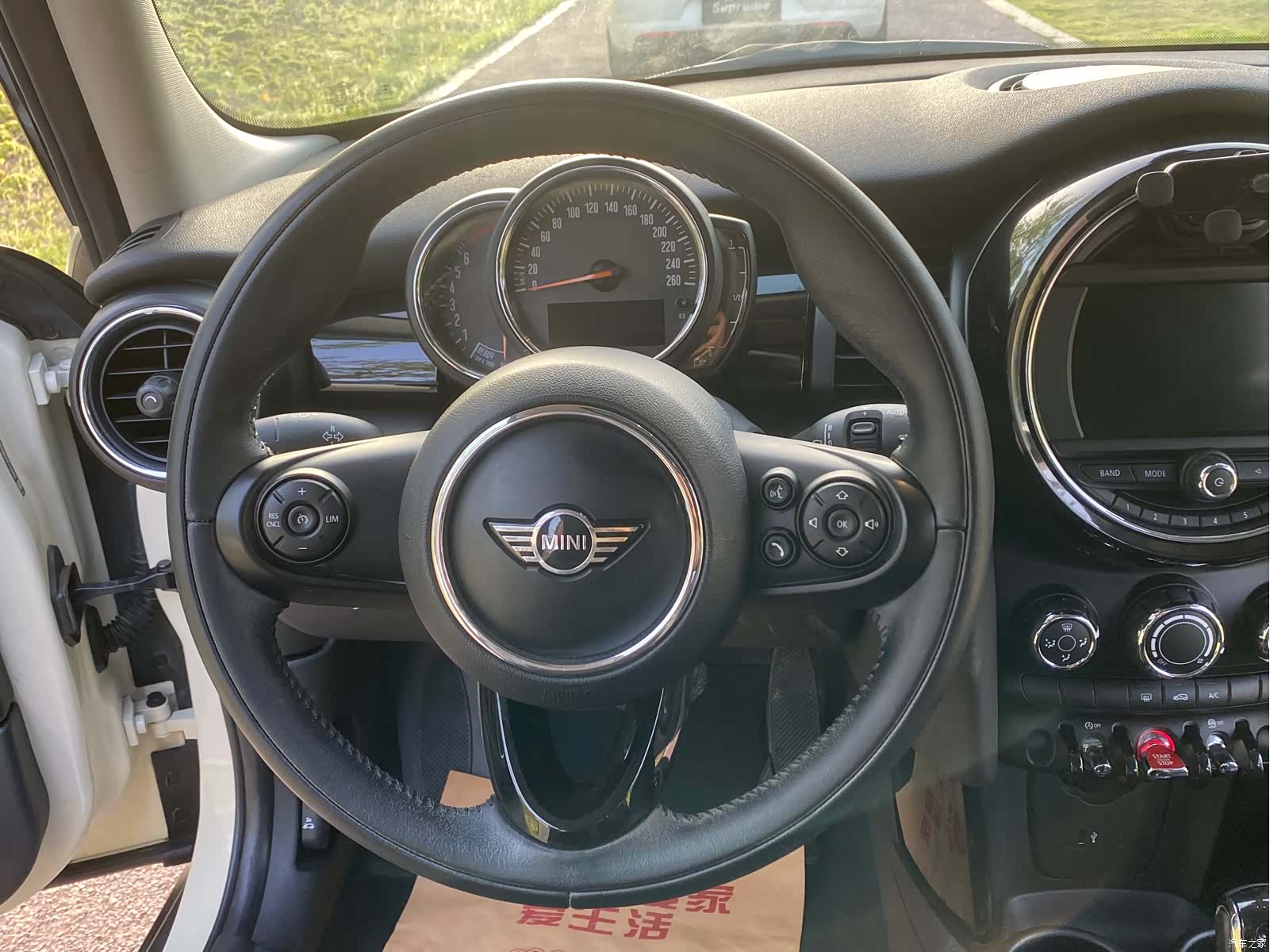 Mini ONE, 2019 7