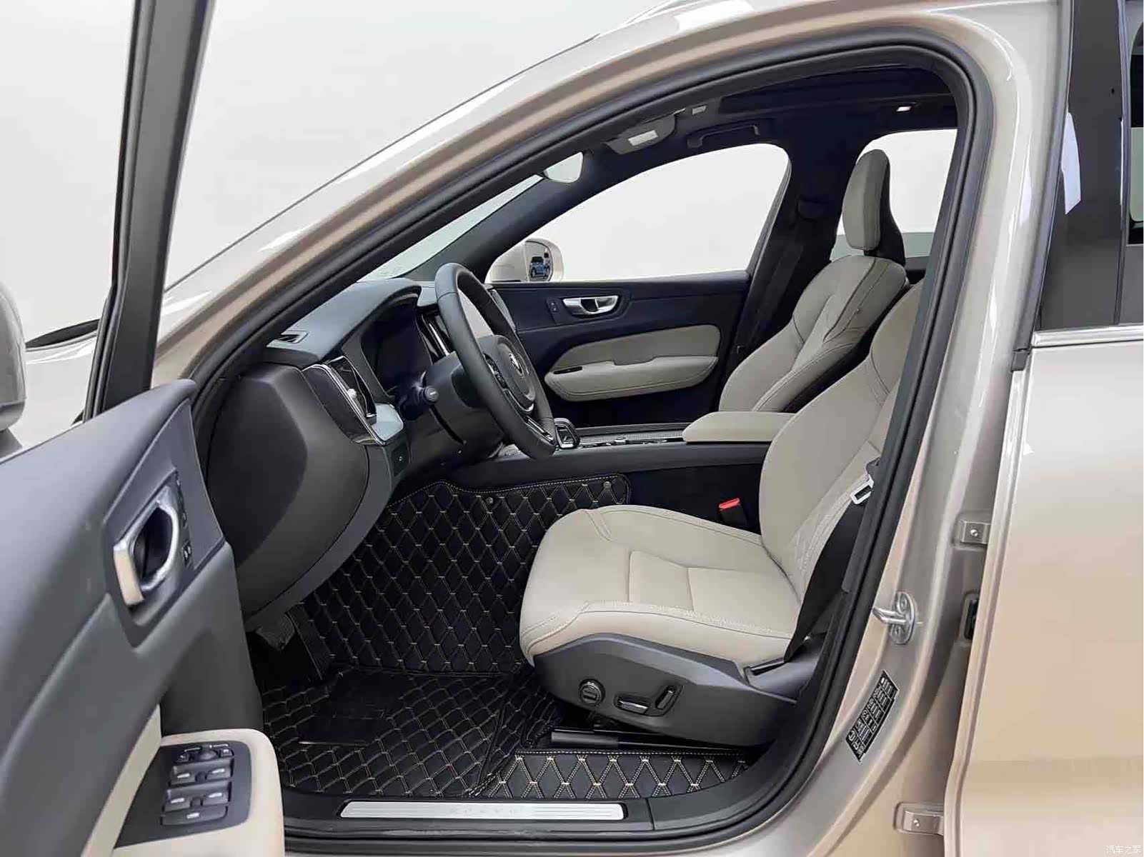 Volvo XC60, 2026 10