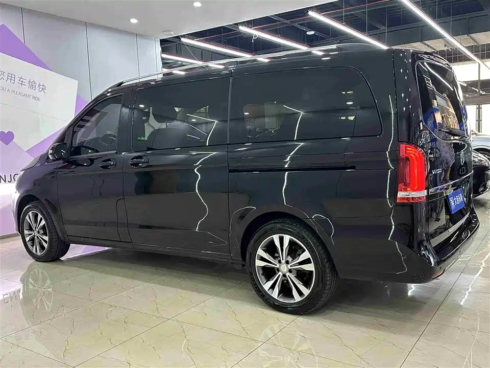 Mercedes-Benz V-class