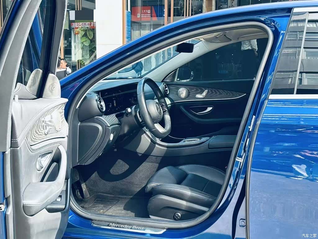 Mercedes-Benz E-Class, 2021 4