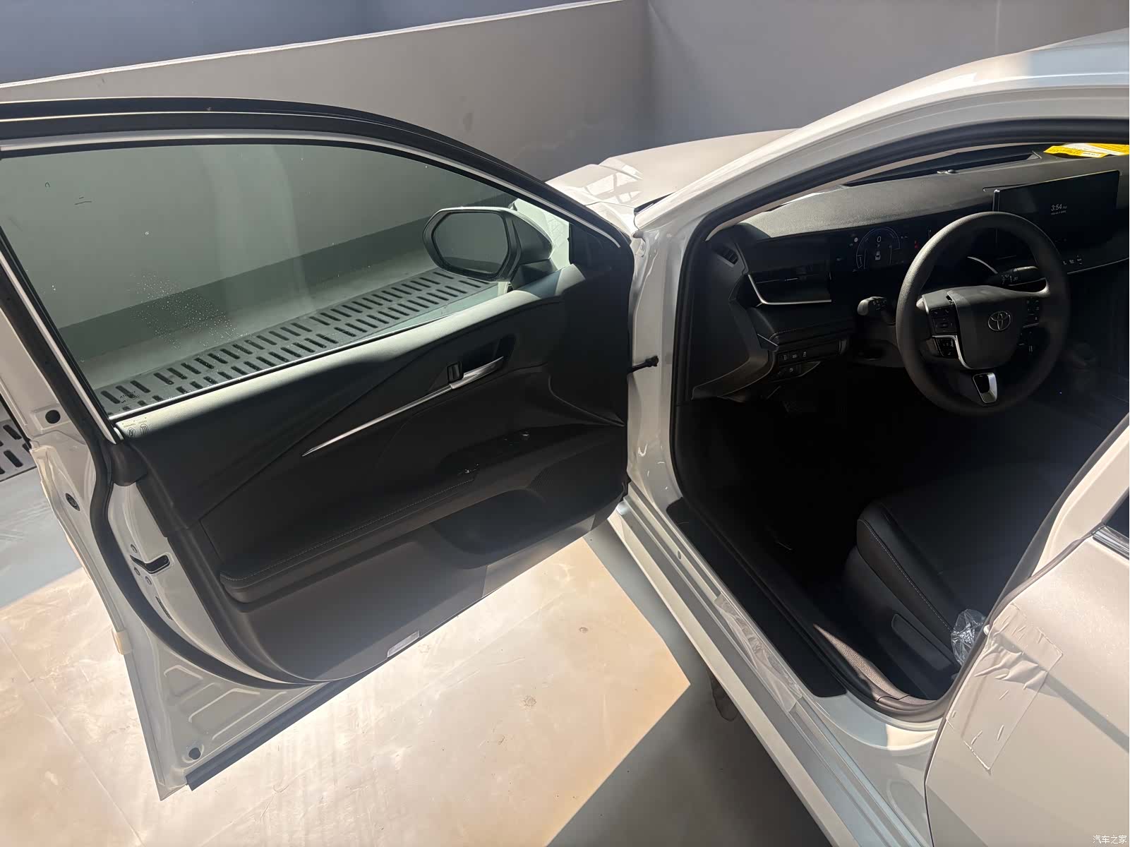Toyota Camry, 2026 10