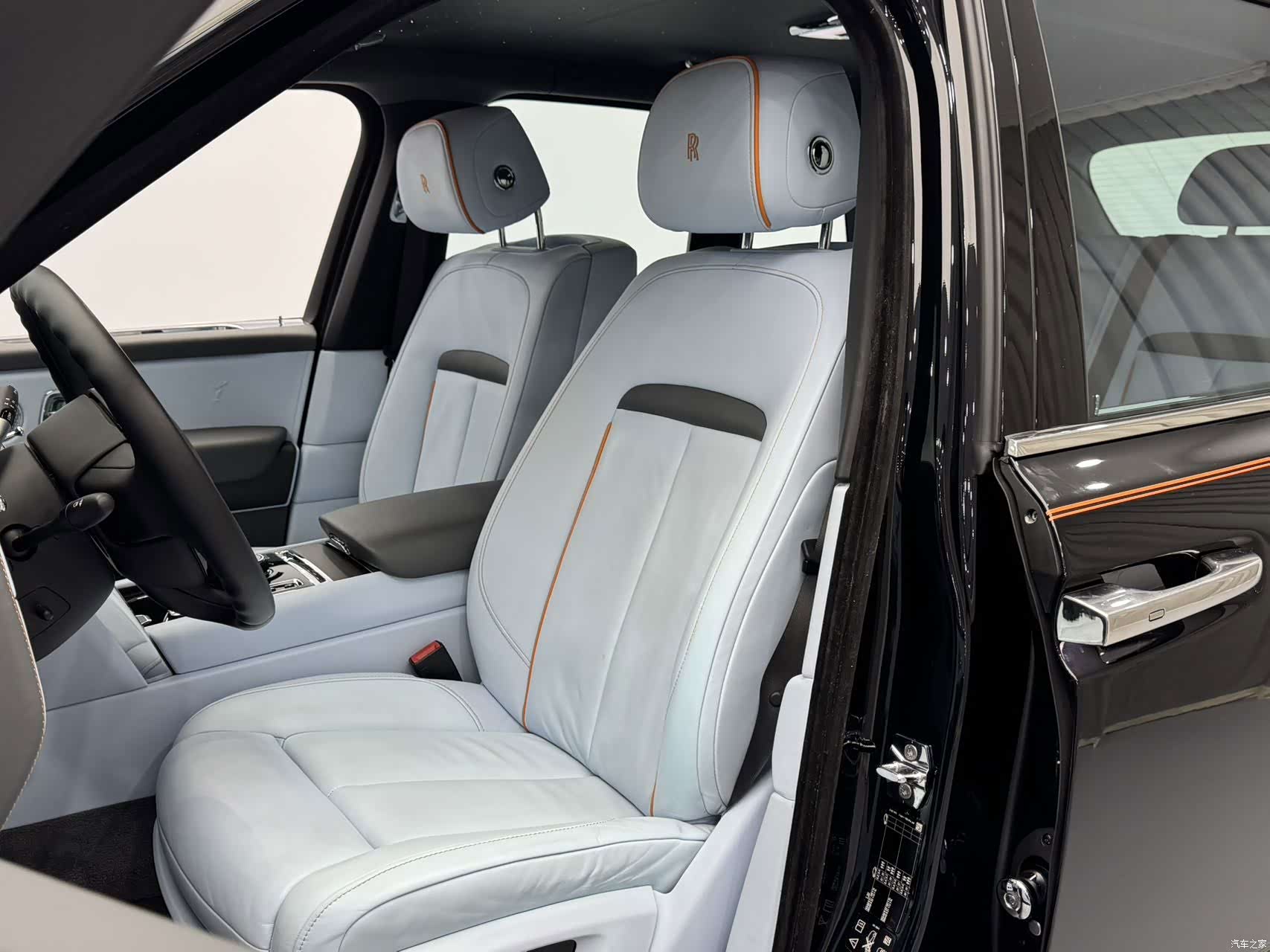 Rolls-Royce Cullinan, 2021 15