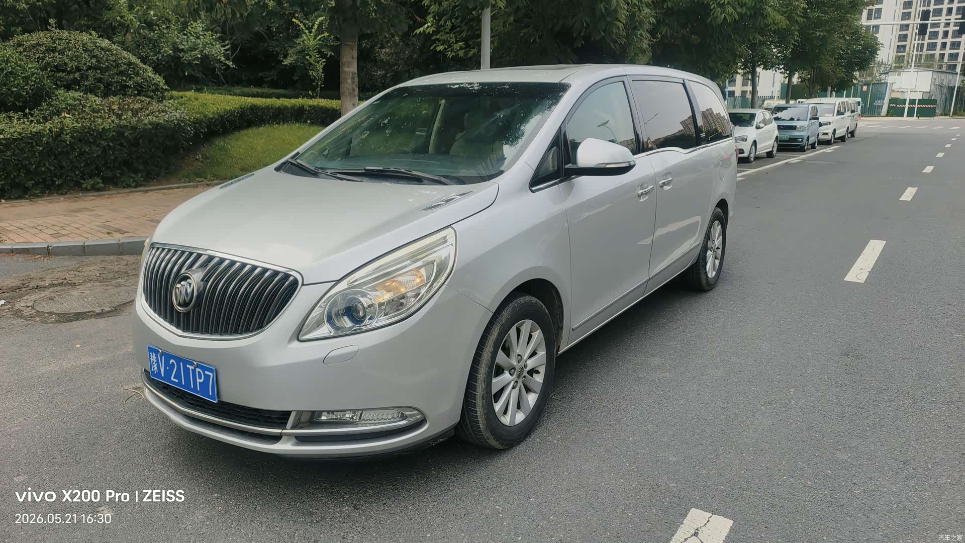 Buick GL8, 2016 1