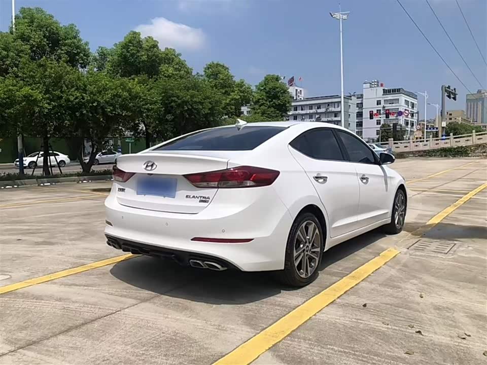 Hyundai Lead