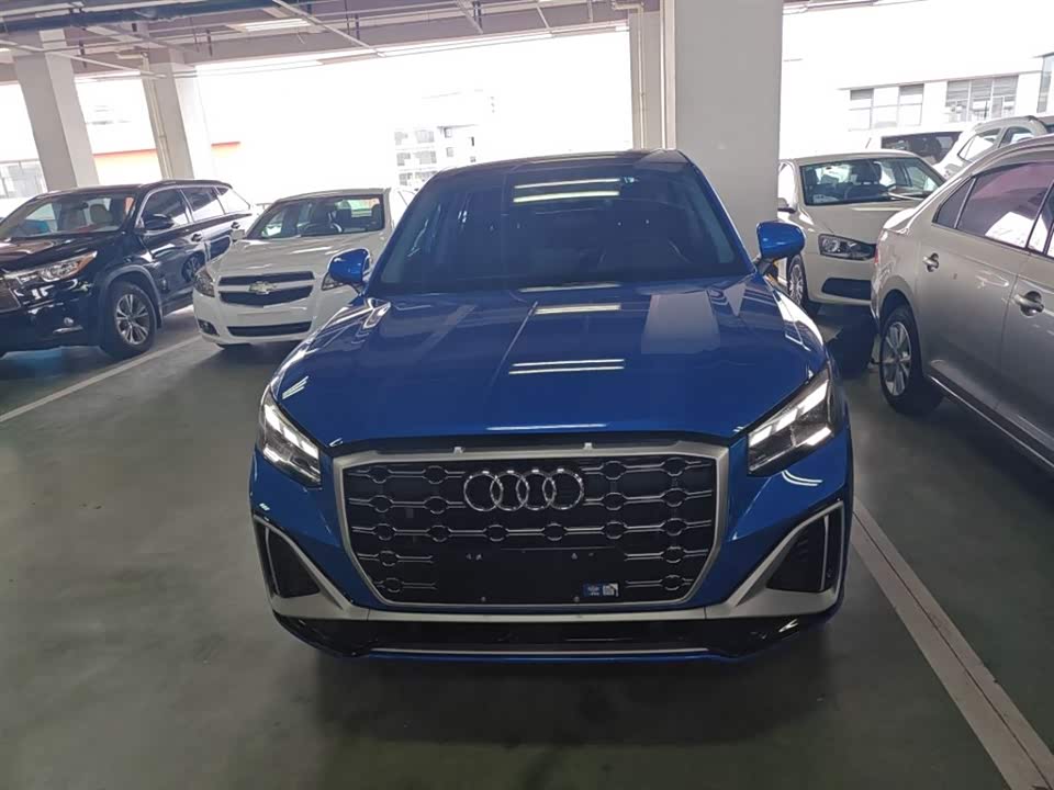 Audi Q2L