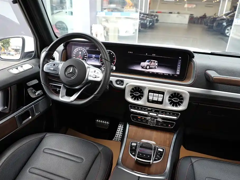 Mercedes-Benz G-class