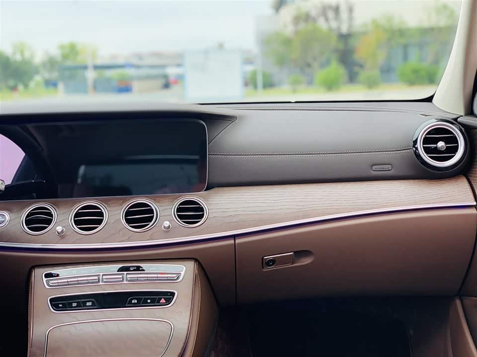 Mercedes-Benz E-class Mercedes-Benz E-class