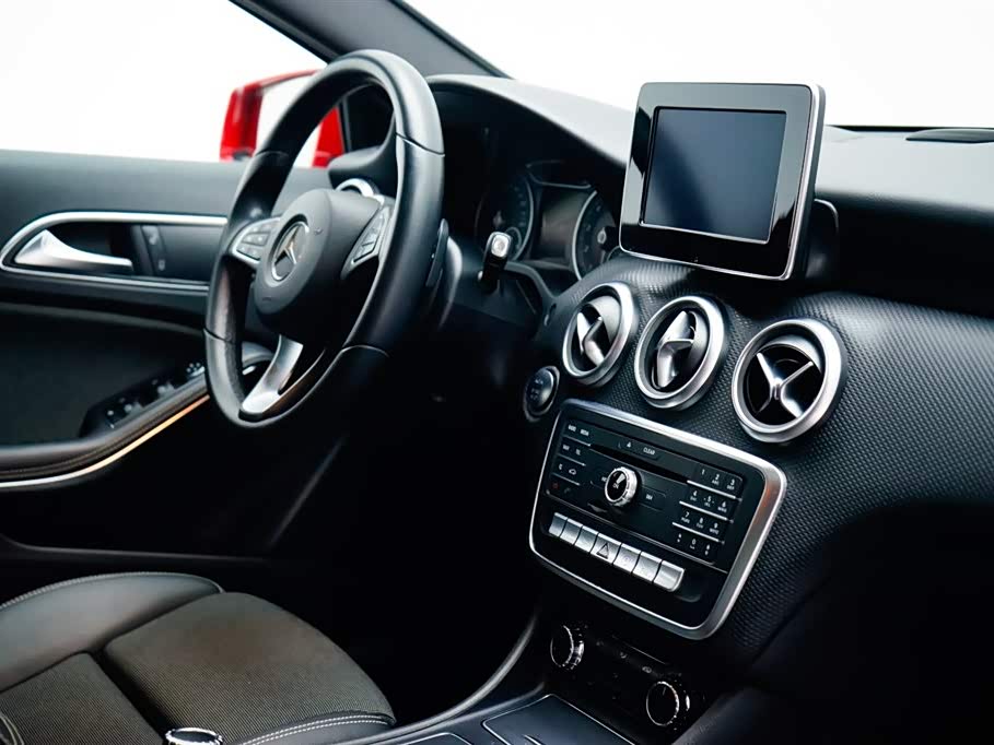 Mercedes-Benz Class A Mercedes-Benz Class A