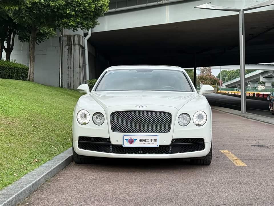 Bentley Flying