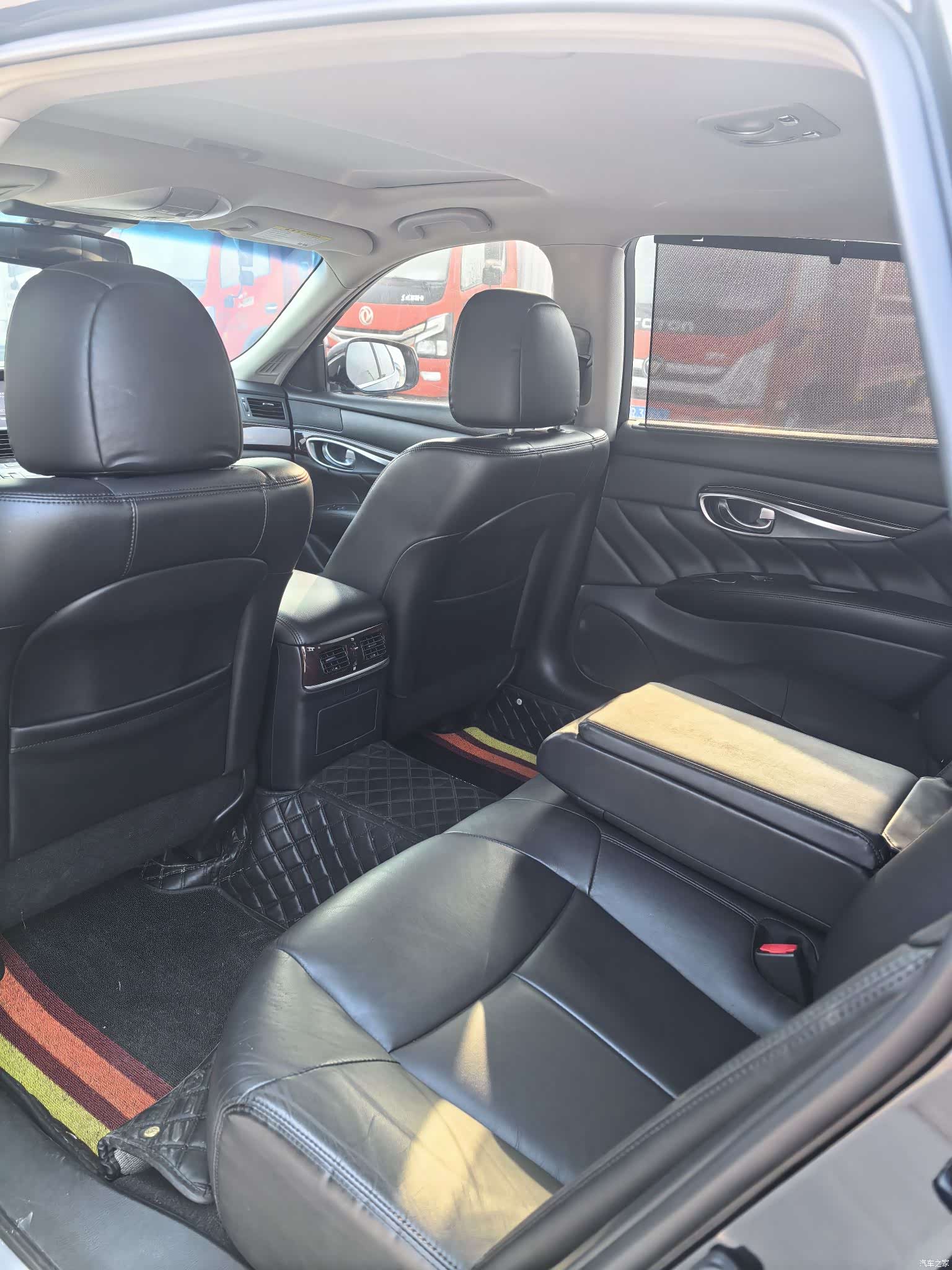 Infiniti Q70, 2018 9